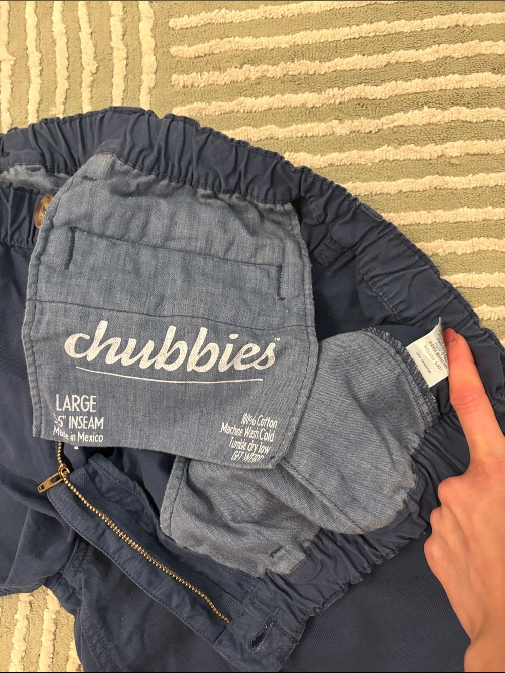 Chubbies Navy Blue Cobblestones Originals 5.5” Shorts L - Picture 3 of 9